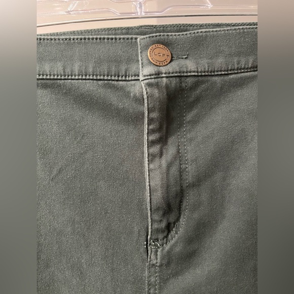 LOFT Dark Green Pants - Picture 2 of 5